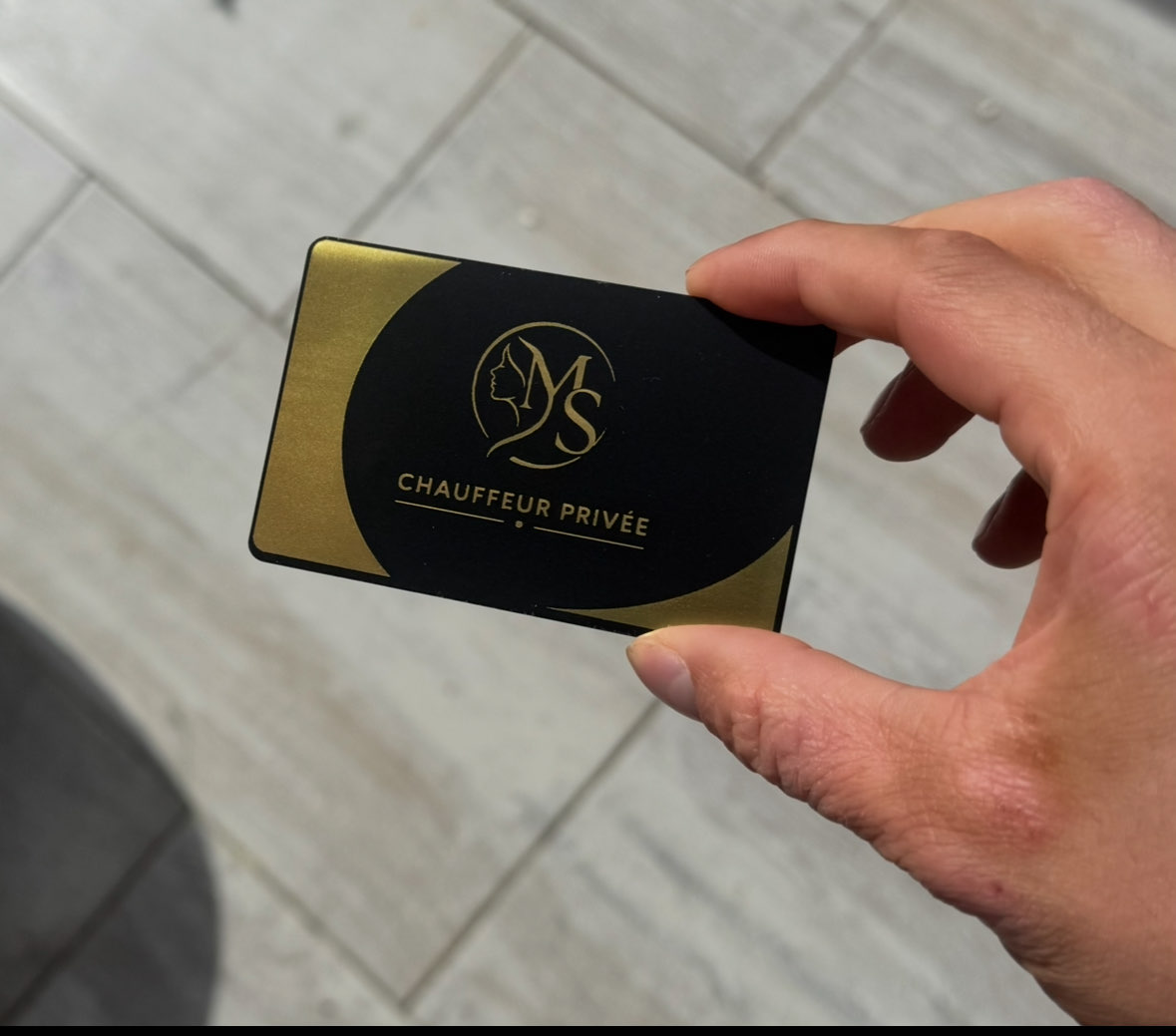 Exemple de carte nfc noire & or
