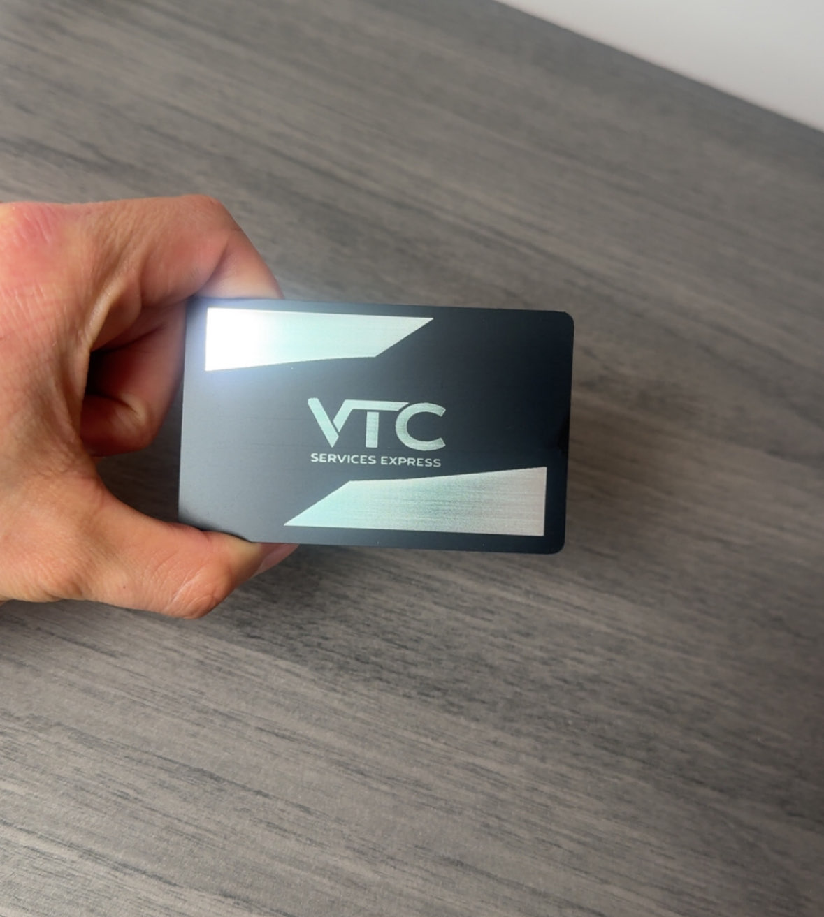 Exemple de carte nfc noire & argent