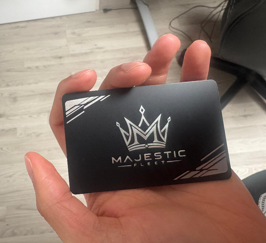 Exemple de carte nfc noire & argent